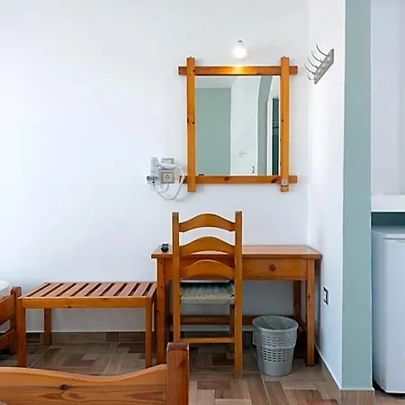 Hotel Aratos Parikia (Paros)